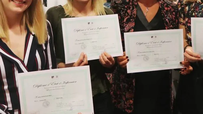 Obtenez votre Diplôme en ligne reconnu par l'État en 48 heures